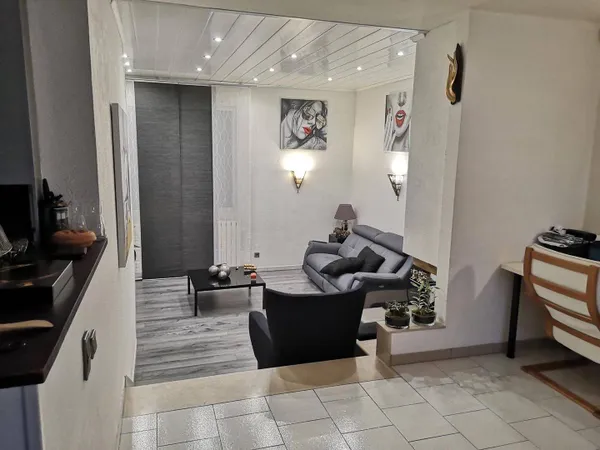 Maison 5 pièces 223 m² 