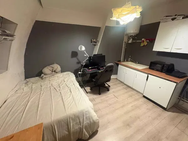Studio 1 pièce 15 m² 