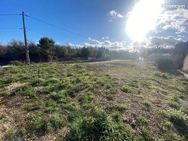 Terrain 358 m² Saint Maximin La Sainte Baume 