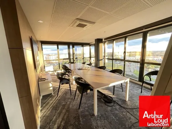 Bureaux 458 m² 