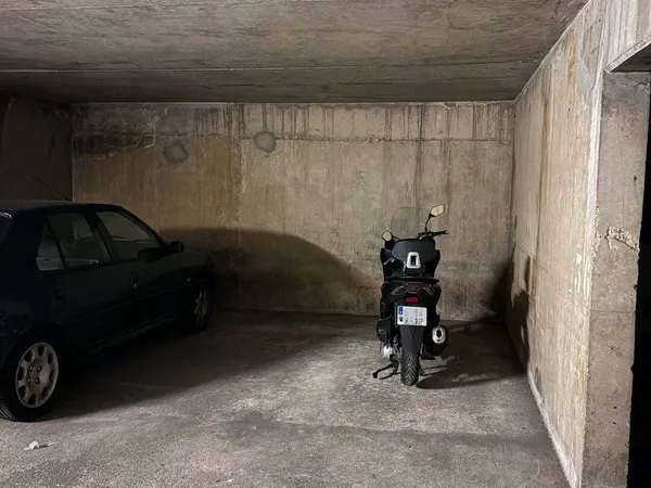 Parking 11 m² 