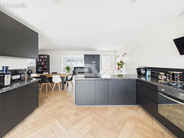 Maison 5 pièces 106 m² 