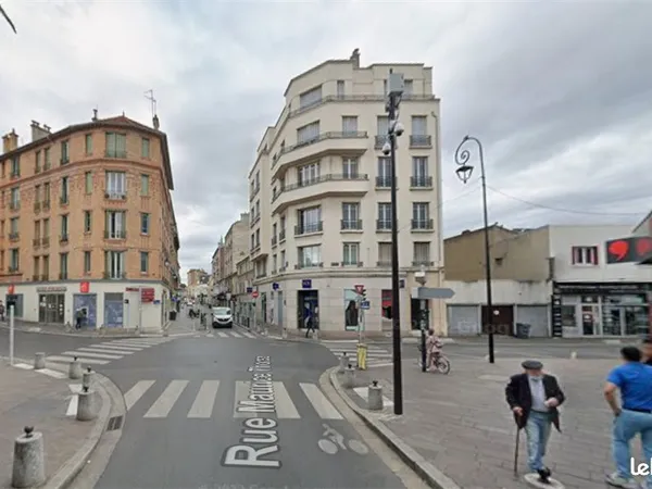 Local commercial 160 m² NANTERRE 