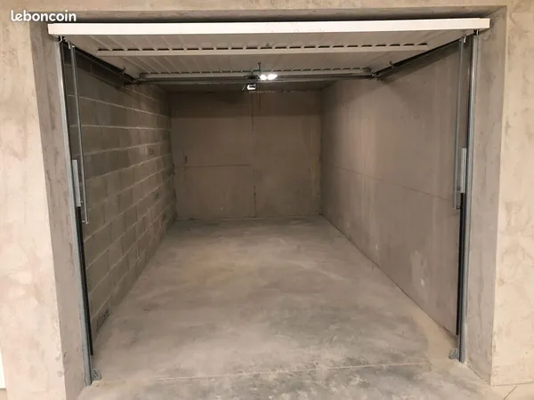 Parking/box 13 m² AIX LES BAINS 