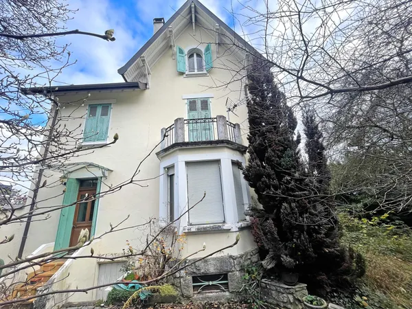 Maison 8 pièces 178 m² 