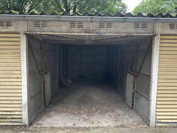 Parking 13 m² 