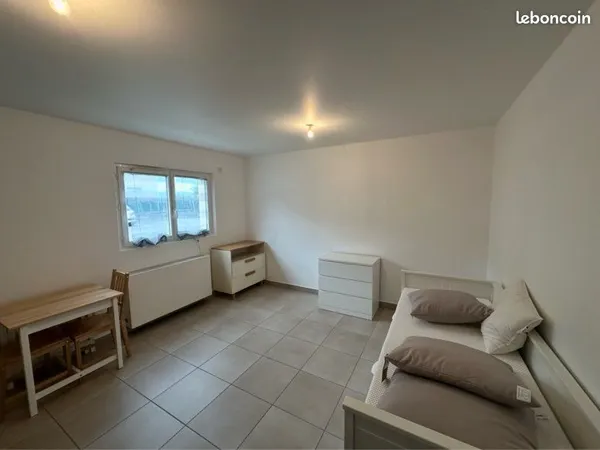 Studio meublé moderne calme avec parking 