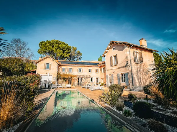 Maison Villeneuve Les Avignon 5 pièce(s) 264 m2 