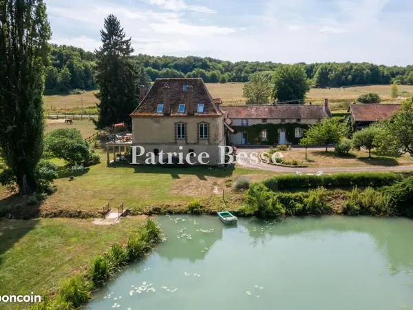 Maison 8 pièces 320 m² 