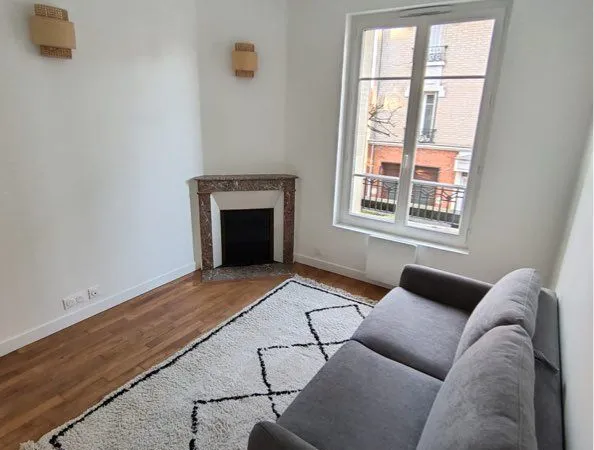 Studio meublé 20m2 - refait à neuf 