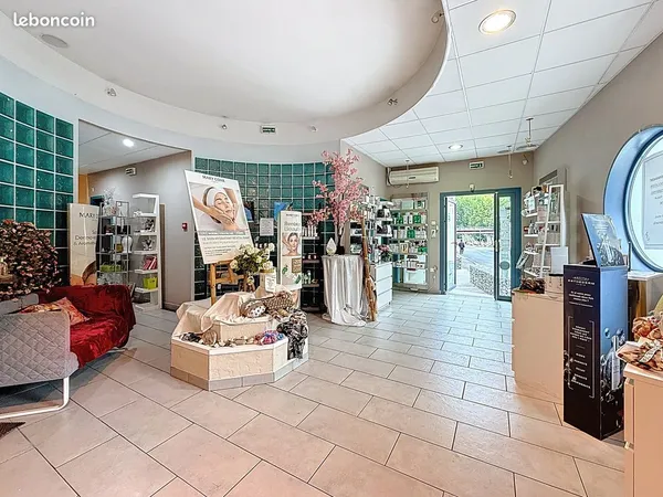 Boutique 283 m² Millau 