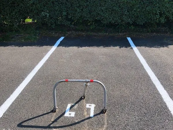Places de Parkings à Vendre et à Louer à Bassens 