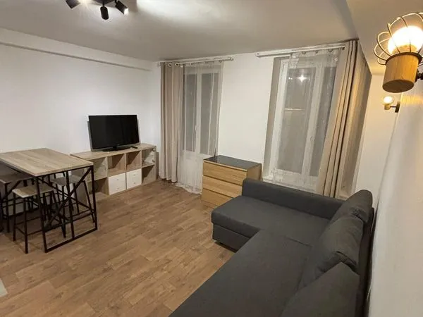 Studio Meublé 25 m² - Entièrement rénové et équipé - Pontoise Centre 
