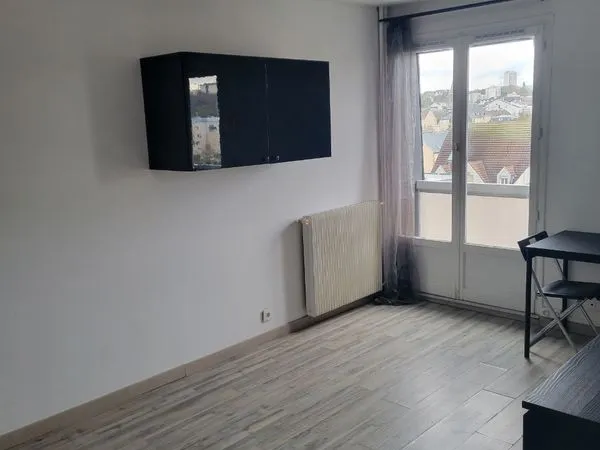 Studio - 2 min Gare - Centre-ville Creil - 20 m² 