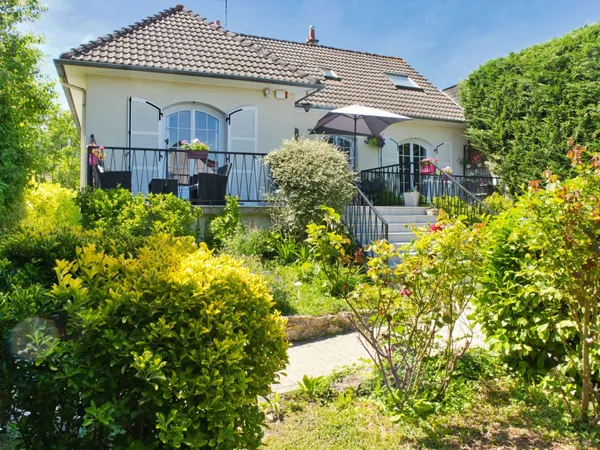 Maison de 120 m² sur sous-sol total à Plaisir 