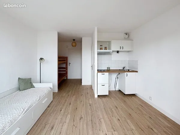 Studio 21 m2 et place de parking 