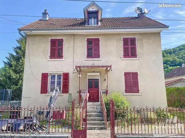 Maison 10 pièces 220 m² 