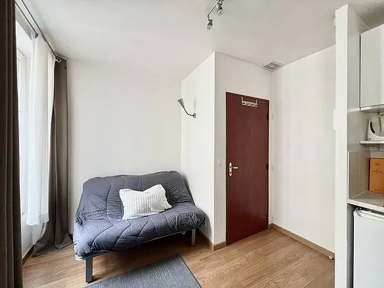 Appartement 1 pièce 14 m² 