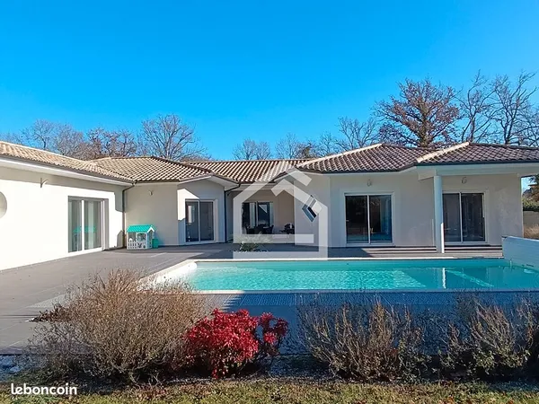 Maison 9 pièces 284 m² 