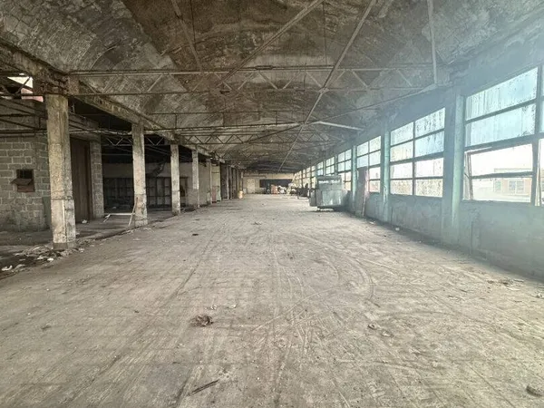 Entrepôt 1500 m² 