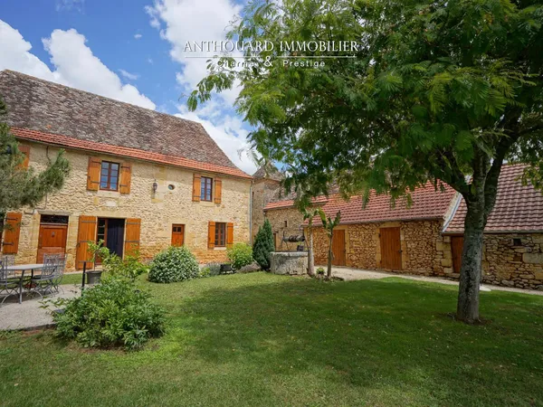 Demeure du Xvii ème et ses 2 gîtes 