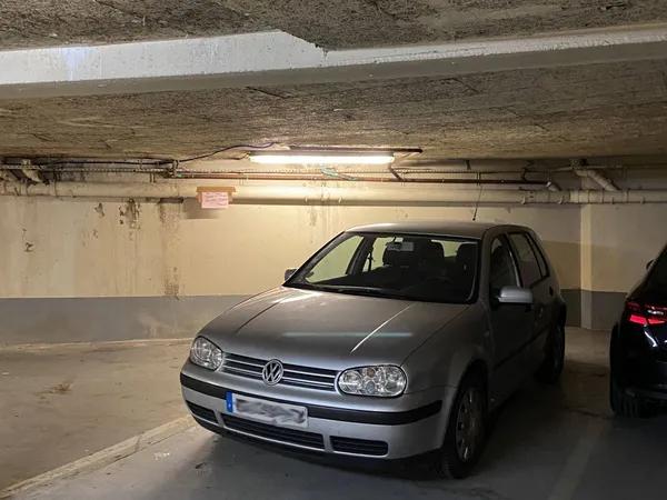 Loue parking - 15m² 
