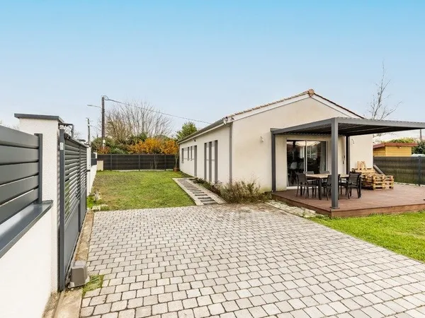 Maison de plain-pied moderne, aux portes de Villenave-d'Ornon 