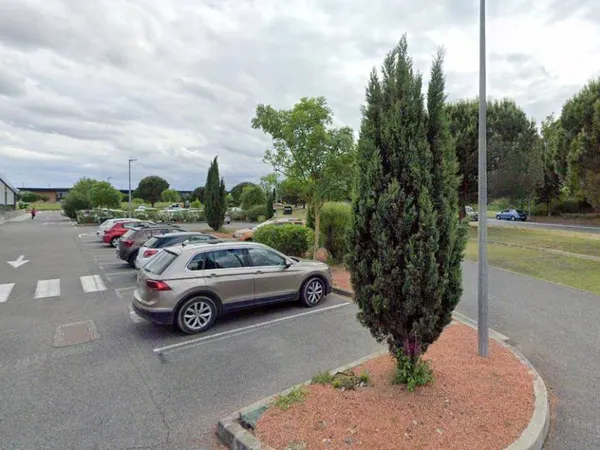 Local commercial 714 m² 