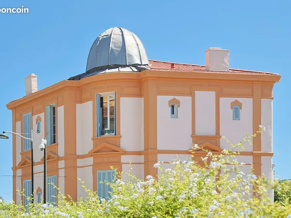 Bien rare - Appartement lumineux de 66 m² dans bâtiment classé - Quartier recherché de Hyères 