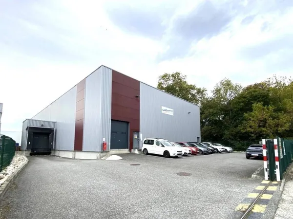 Entrepôt 1322 m² 