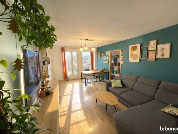 🏡 T4 lumineux 80 m² - Dernier étage - Balcon - Cave et Parking - Quartier Amouroux 