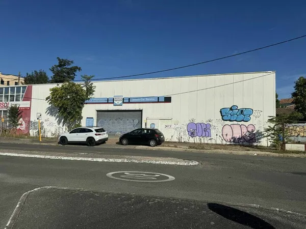 Local commercial 250 m² 