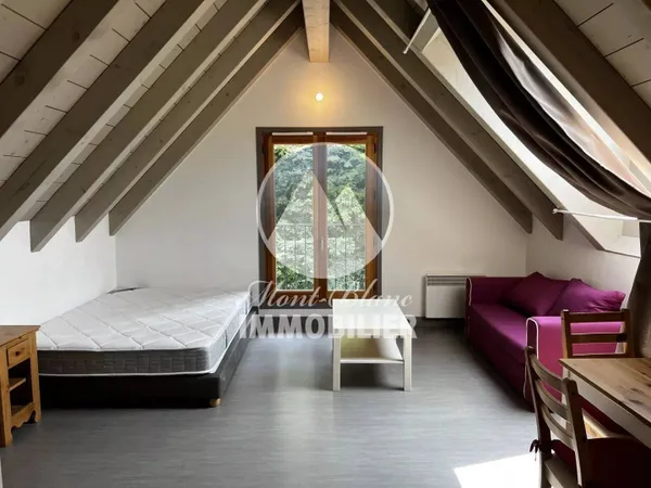 Studio 1 pièce 16 m² 