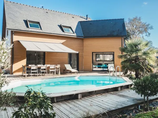 Maison familiale contemporaine au calme, à 3 km du centre de 