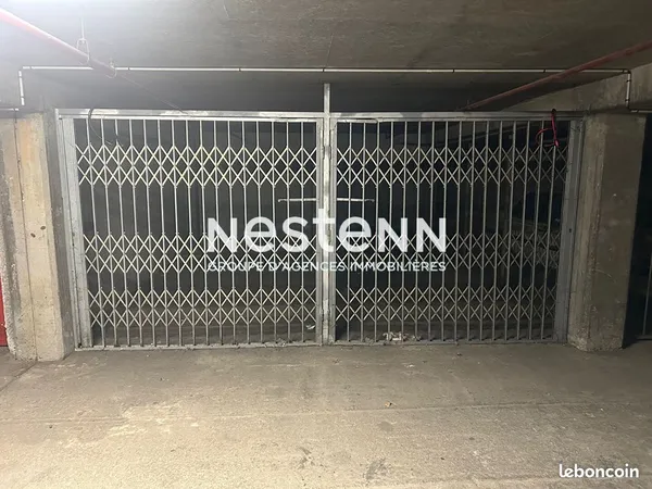 Parking/box 13 m² PARIS 