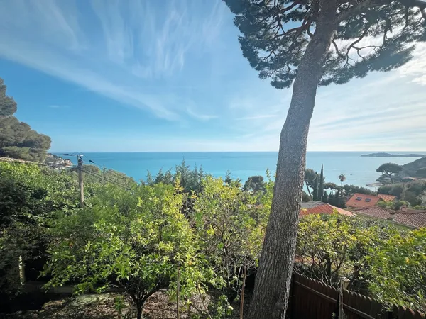 AU CALME BELLE VILLA JUMELÉE AVEC VUE MER 