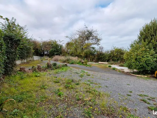 Terrain 641 m² VER SUR MER 