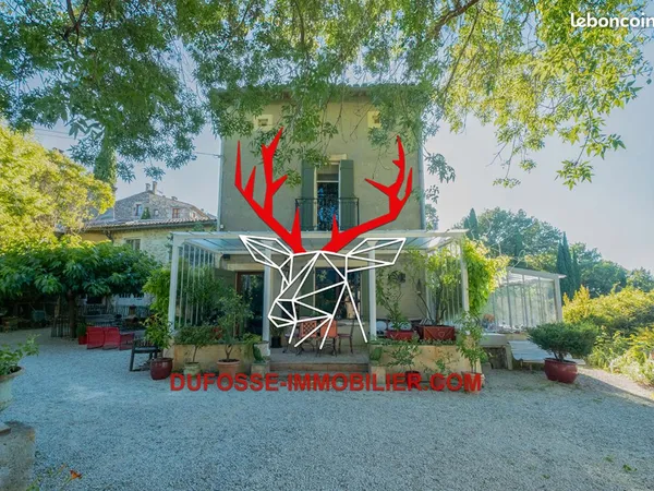 Propriété 11 pièces 360 m² 