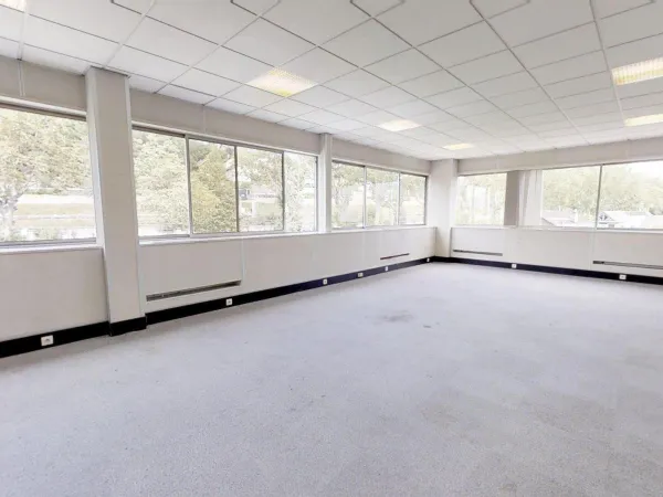 Bureaux 154 m² 