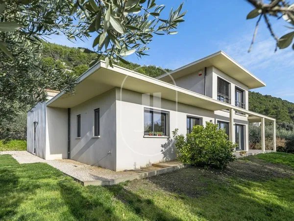 Villa 5 pièces 180 m² 