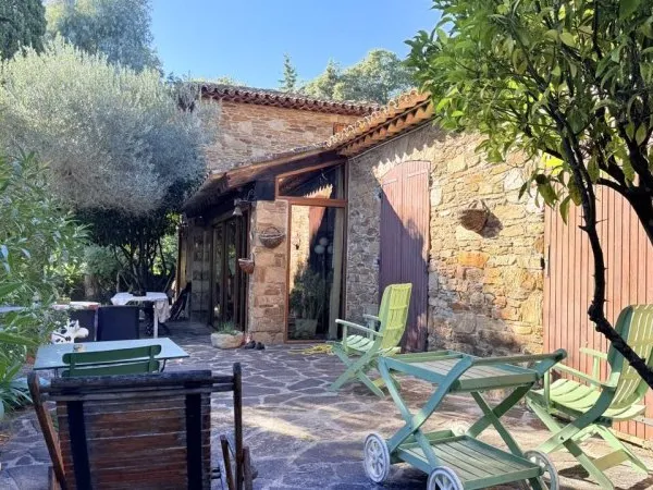 Villa La croix Valmer Plage de Gigaro Var 83420 Viager Occupé dame de 92 ans