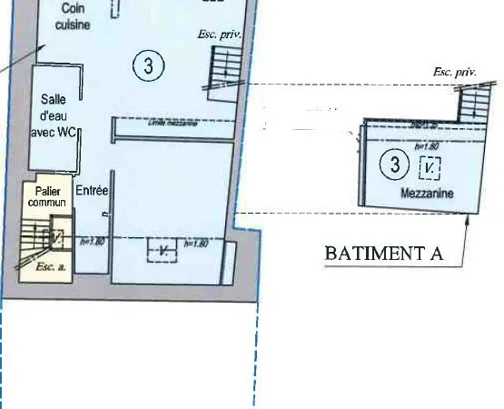 Loue appartement mansardé au calme de deux pièces 30m2 situé dans le centre de Montlouis sur 