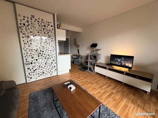Studio 1 pièce 24 m² 