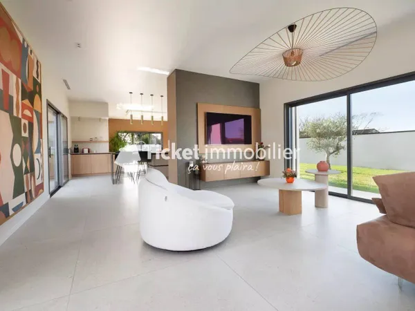 Maison de plain-pied 4 pièces 155 m² 