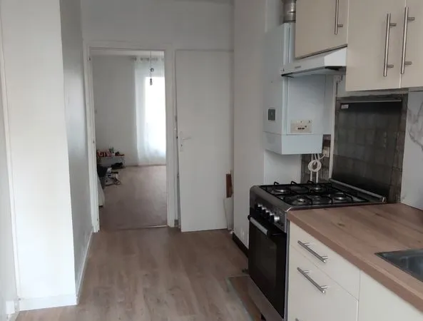 Beau T3 Rénové avec Balcons - Centre & Transports à Pied 