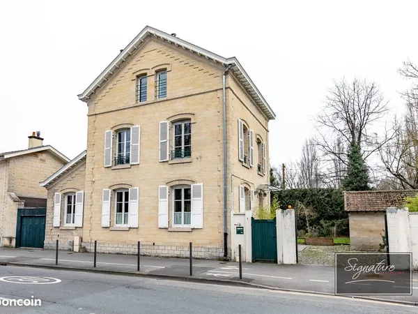 Maison 6 pièces 140 m² 
