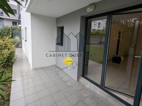 Appartement T3 avec terrasse 