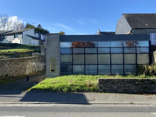 Local professionnel de 185m2 - Tréguier 