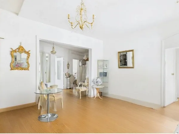 4-5 pièces - Saint Lazare, Martyrs - Appartement 98 m2 