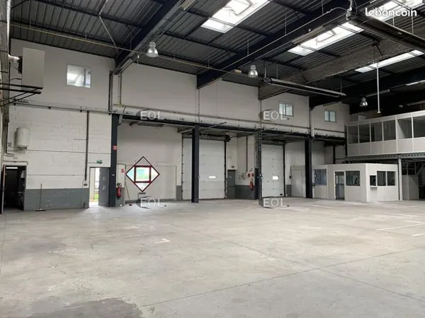 Local commercial 764 m² 